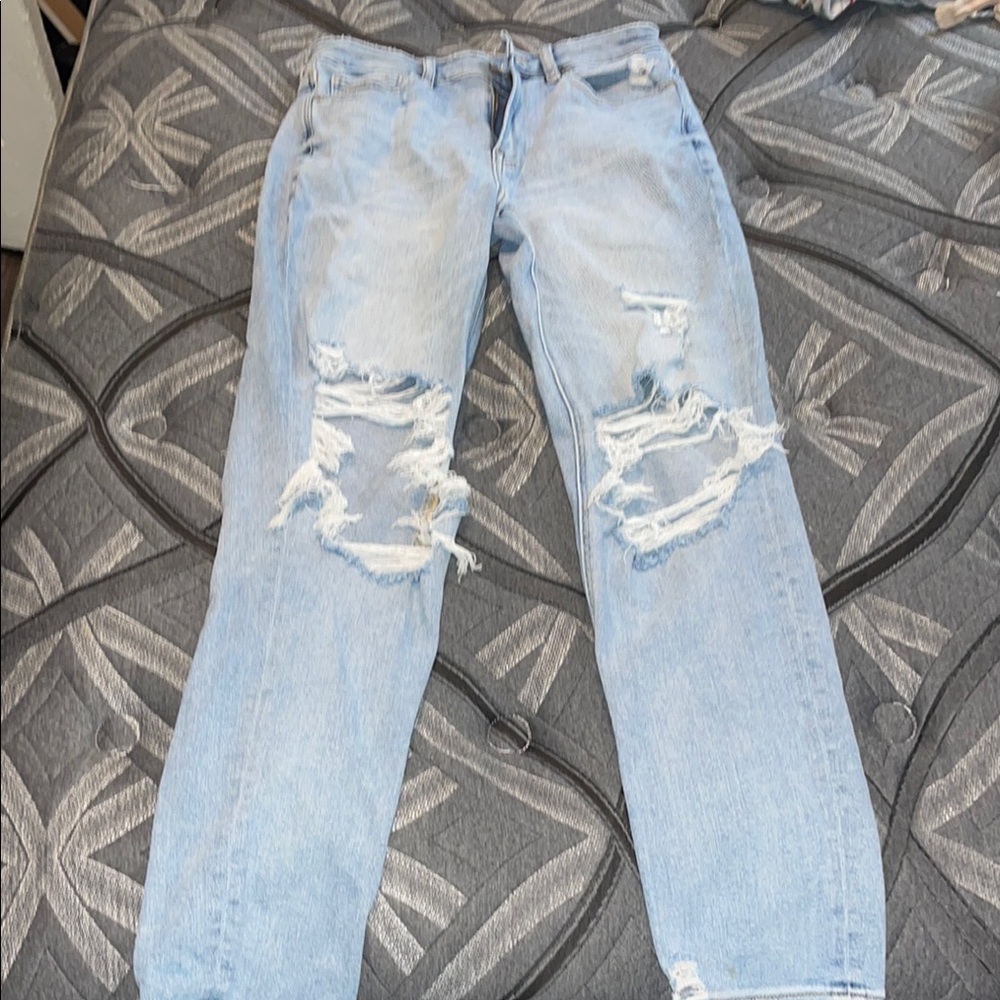 Distressed Light Blue American Eagle Jeans